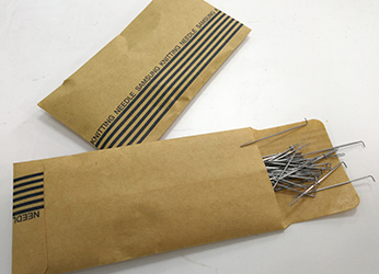 织针行业:专为织针行业设计的防锈袋，VCI气相防锈无孔不入地防护织针免受锈蚀的侵袭。